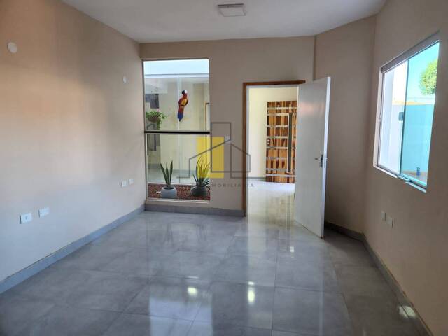 #5 - Casa para Venta en San Lorenzo - PY-11