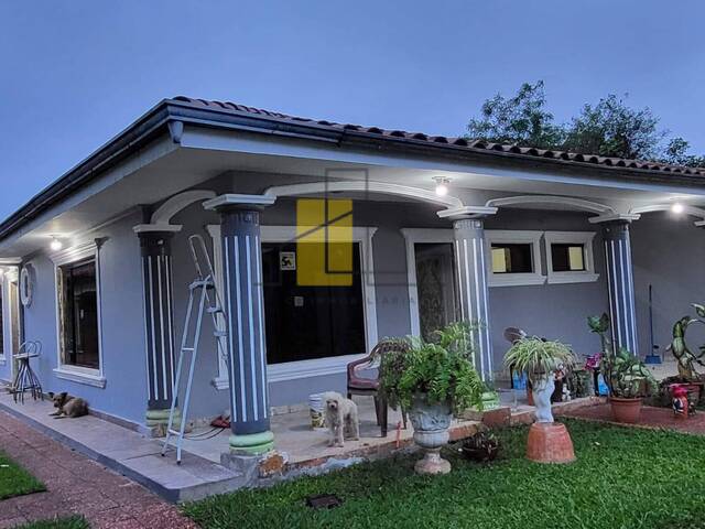#17 - Casa para Venta en Mariano Roque Alonso - PY-11