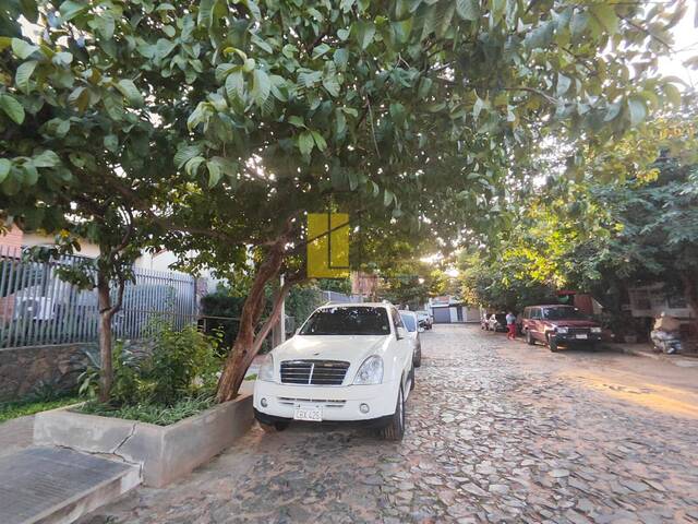 #28 - Casa para Venta en Asunción - PY-ASU