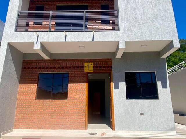 #29 - Casa para Venta en Asunción - PY-ASU